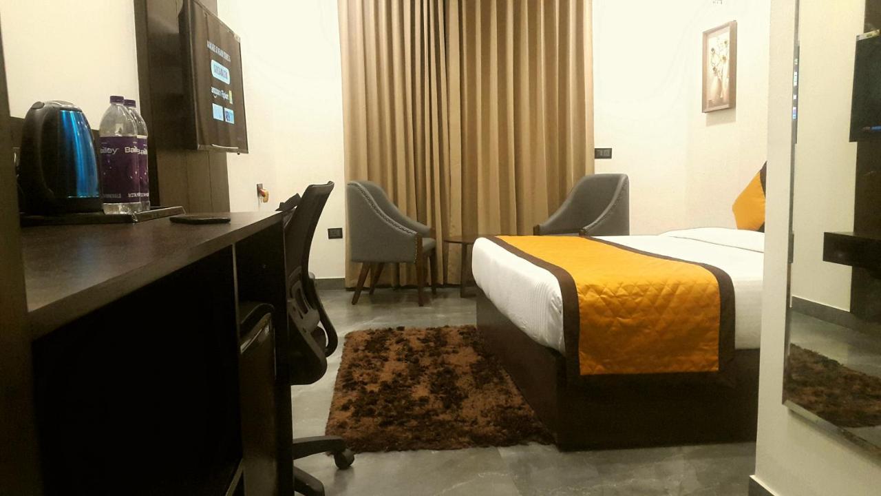 Hotel Aksh Inn Dzsaipur Kültér fotó